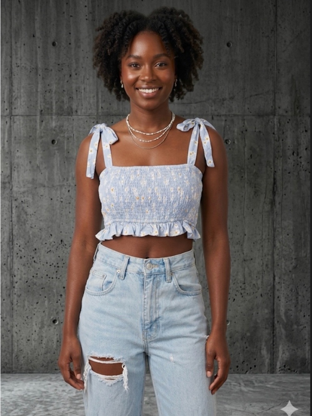 Altar'd State Daisy Floral Smocked Crop Top L Blue
